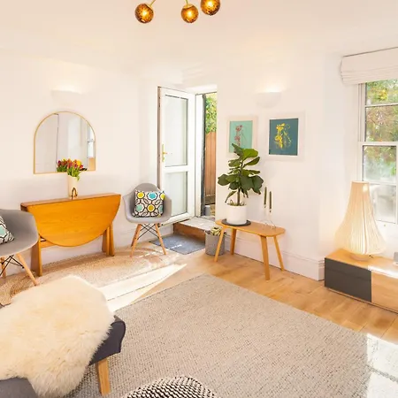 公寓 Idyllic Clifton Hideaway - Stunning Garden Flat