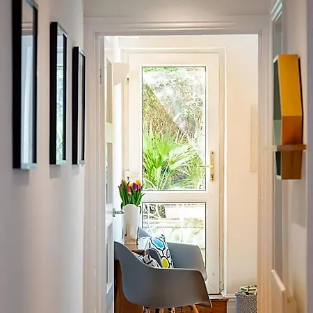 Apartment Idyllic Clifton Hideaway - Stunning Garden Flat