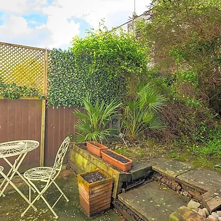 Idyllic Clifton Hideaway - Stunning Garden Flat Bristol
