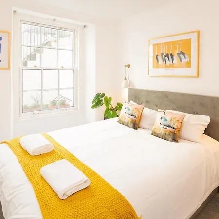 Idyllic Clifton Hideaway - Stunning Garden Flat Appartement